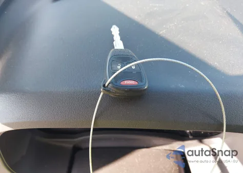 2017 Jeep Compass Sport 4X4 z USA, uszkodzony, nr VIN 1C4NJDBB9HD143154